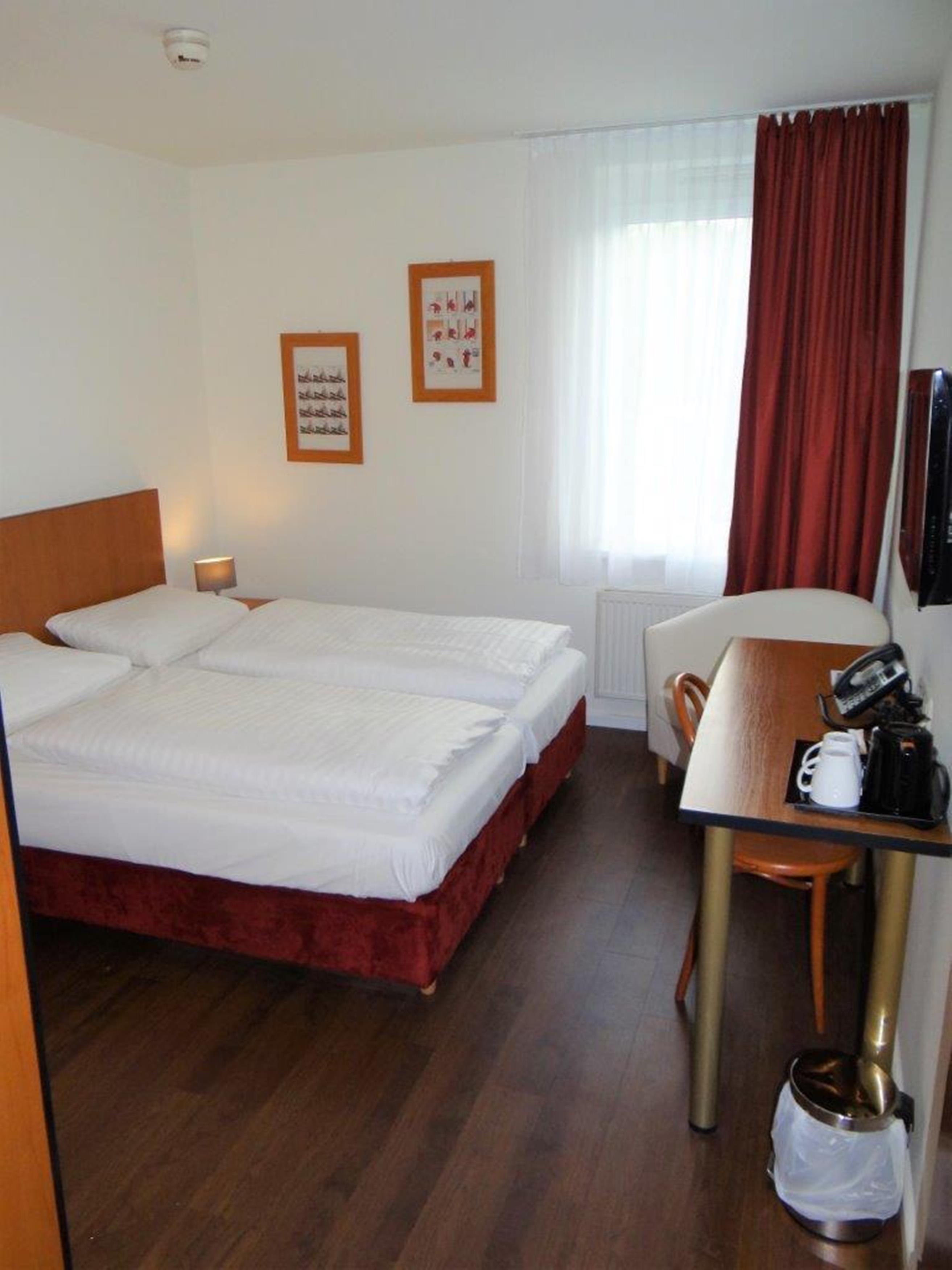 Amedia Express Sattledt, Trademark Collection By Wyndham Εξωτερικό φωτογραφία