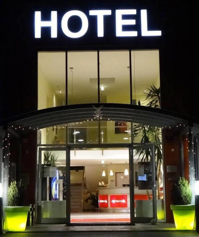 Amedia Express Sattledt, Trademark Collection By Wyndham Εξωτερικό φωτογραφία